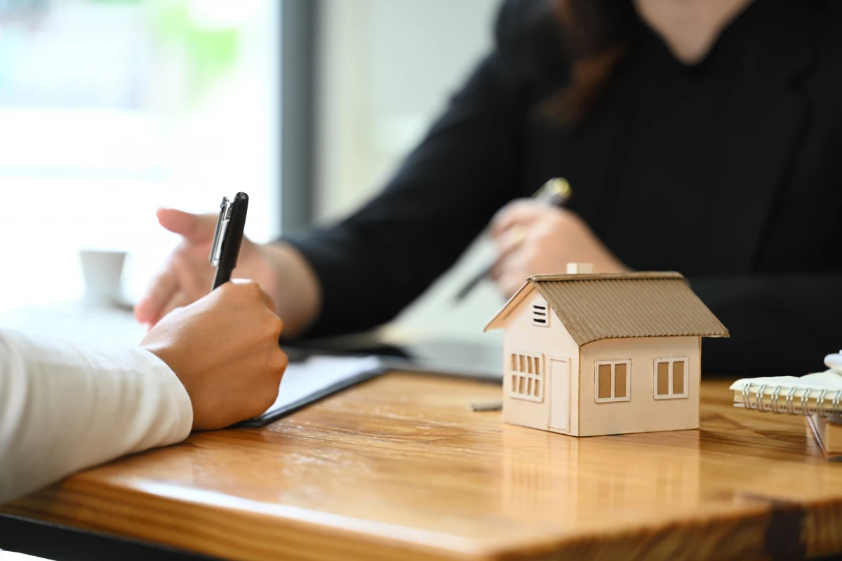 Optimisez vos donations immobilières : Le guide fiscal ultime pour transmettre votre patrimoine